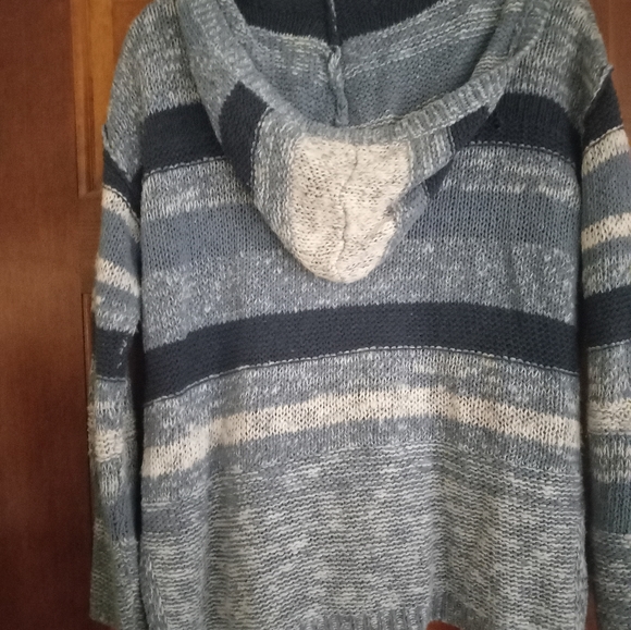 Velvet by Graham and Spencer hooded sweater - Picture 3 of 3